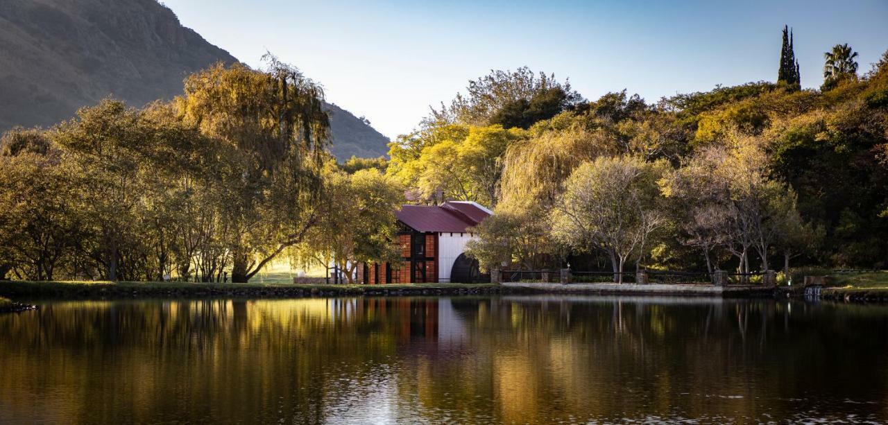 Valley Of The Rainbow Fly Fishing Estate ダルストロアーム エクステリア 写真