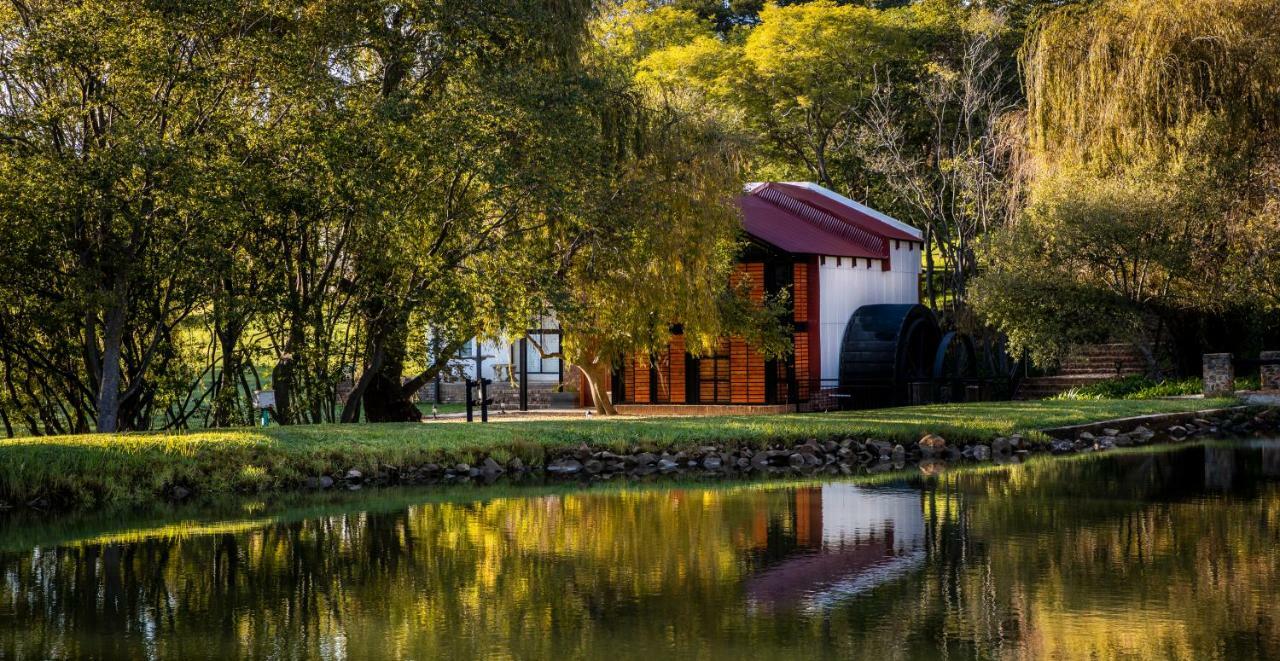Valley Of The Rainbow Fly Fishing Estate ダルストロアーム エクステリア 写真